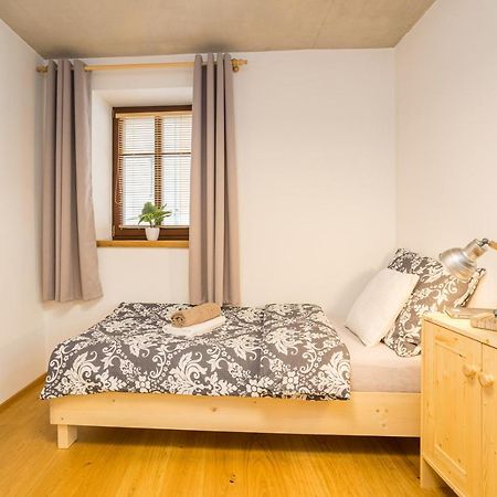 Vinny Apartman Rakovnik Bagian luar foto