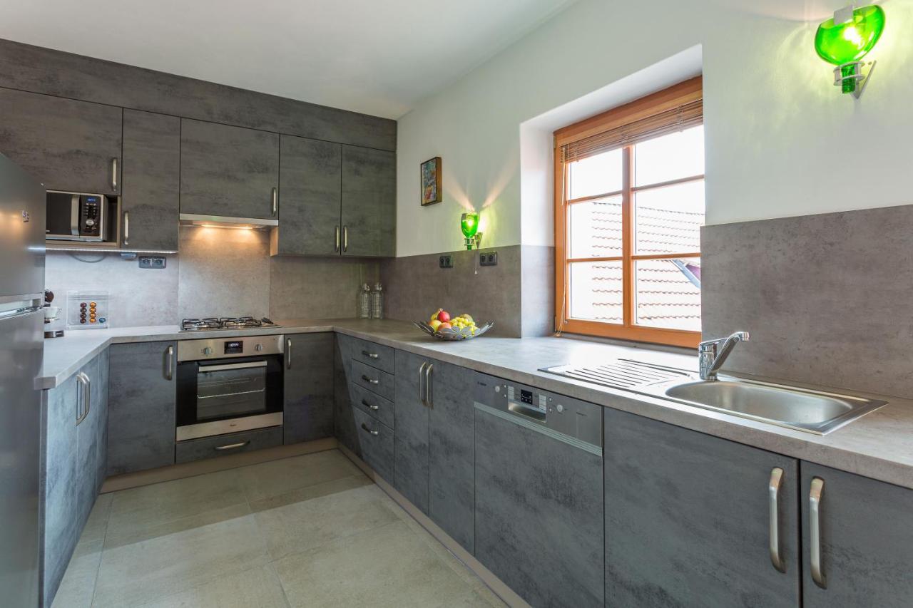 Vinny Apartman Rakovnik Bagian luar foto