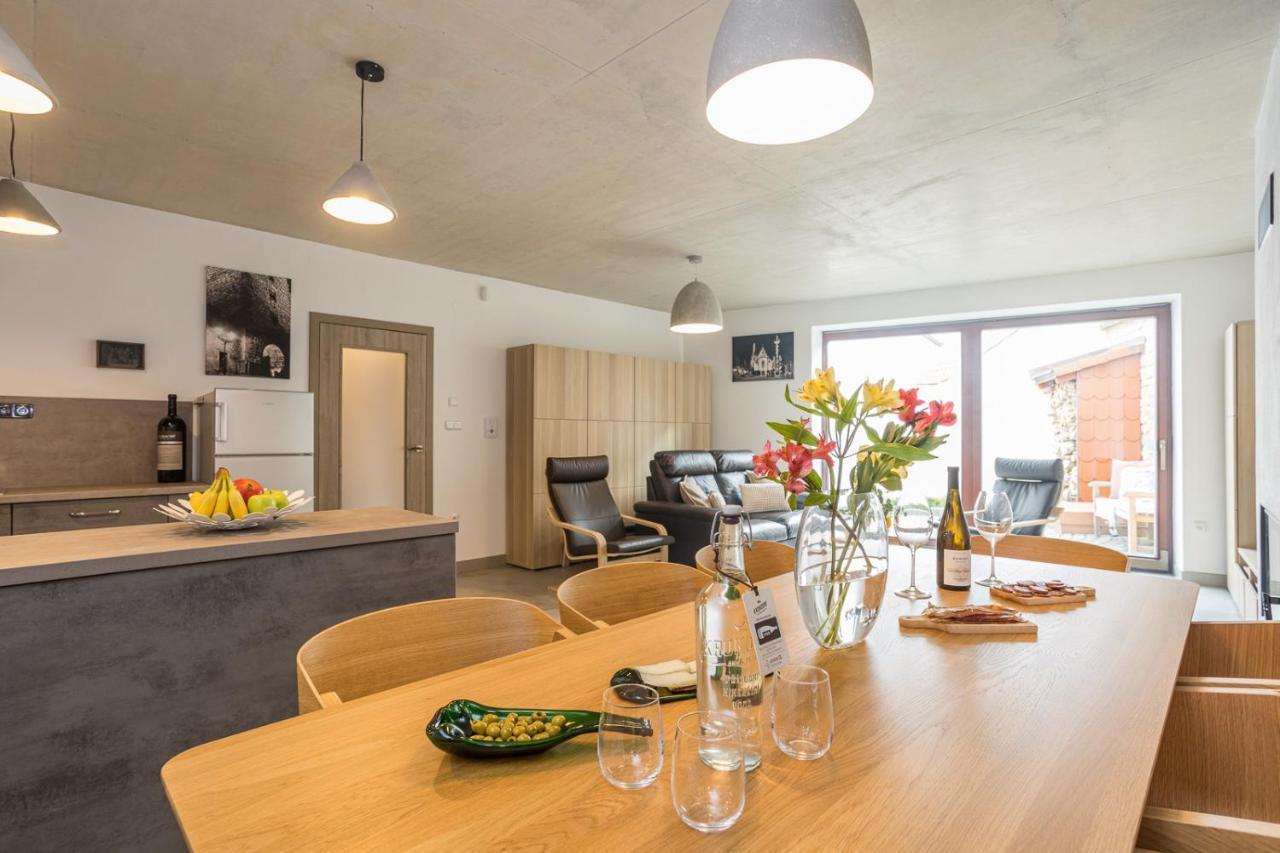Vinny Apartman Rakovnik Bagian luar foto