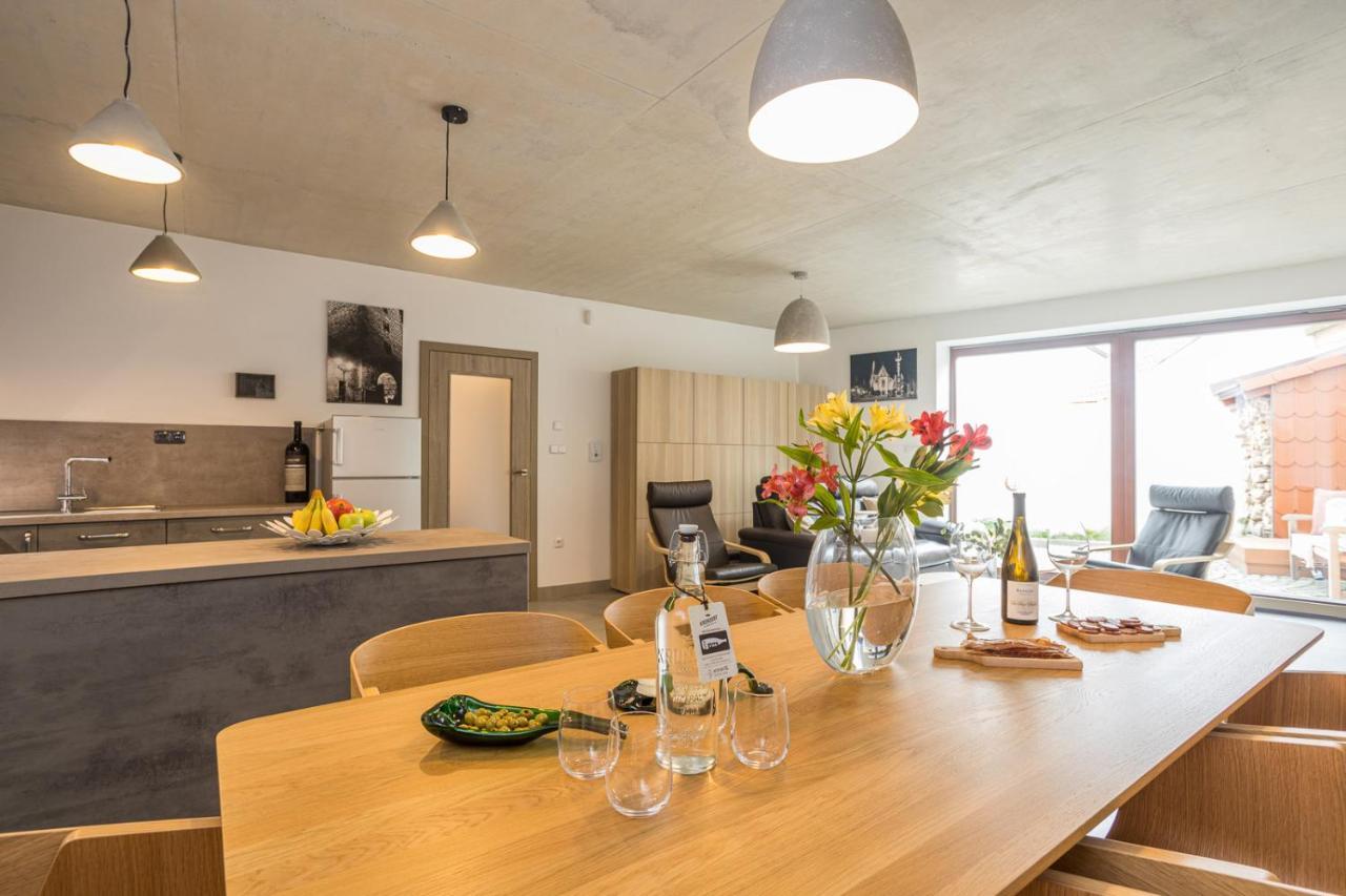Vinny Apartman Rakovnik Bagian luar foto