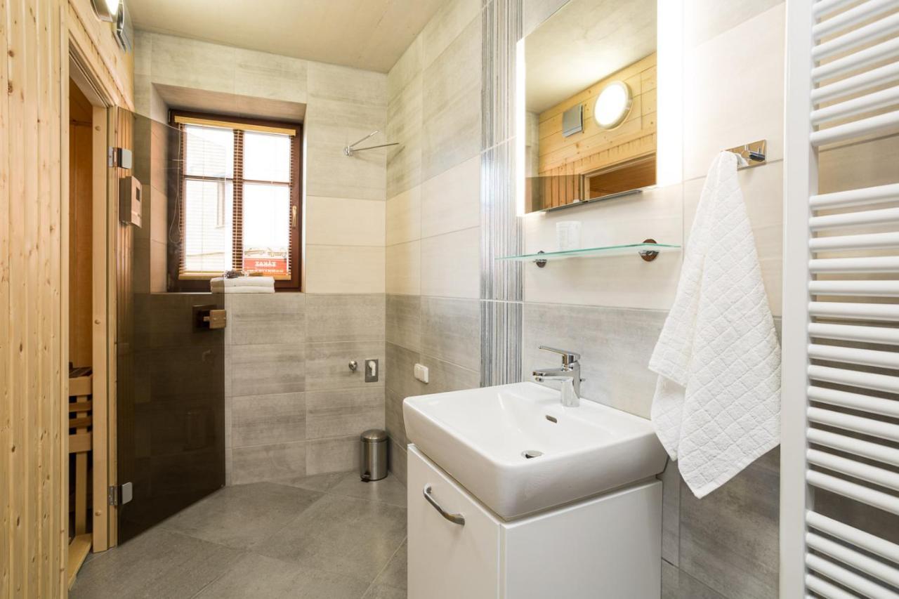 Vinny Apartman Rakovnik Bagian luar foto